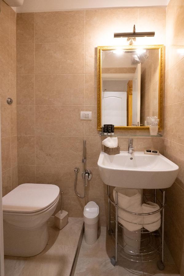 Venus Inn Rome Guest House Екстер'єр фото
